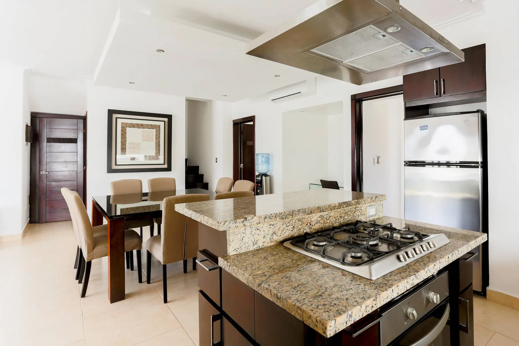Costa Hermosa C302_200Mbps_Pool_BBQ_Walk to the Beach