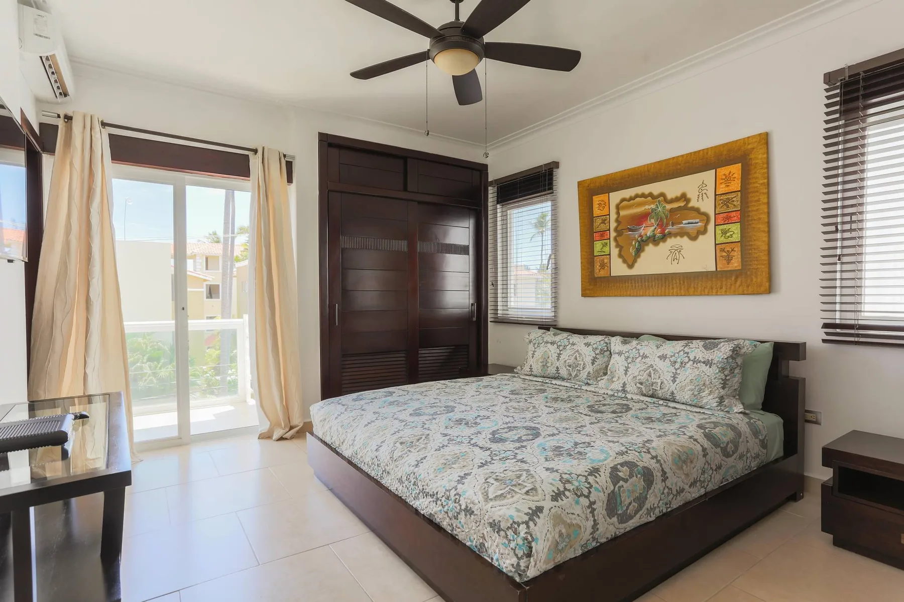 Costa Hermosa C302_200Mbps_Pool_BBQ_Walk to the Beach