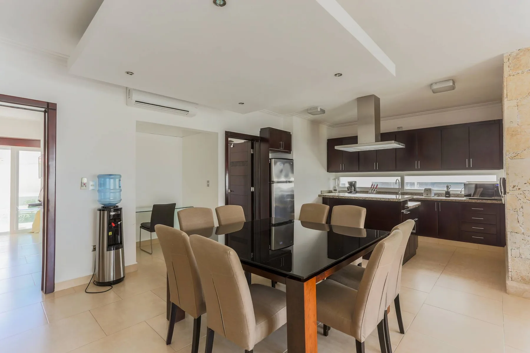 Costa Hermosa C302_200Mbps_Pool_BBQ_Walk to the Beach