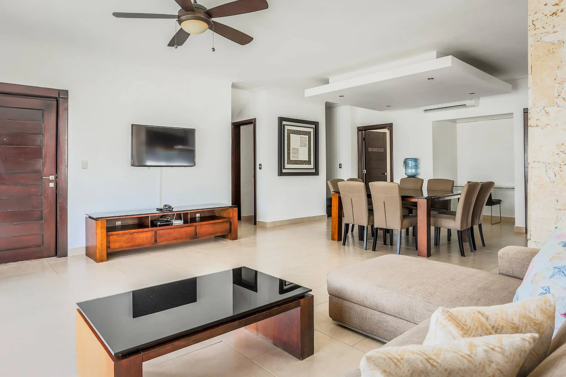 Costa Hermosa C302_200Mbps_Pool_BBQ_Walk to the Beach
