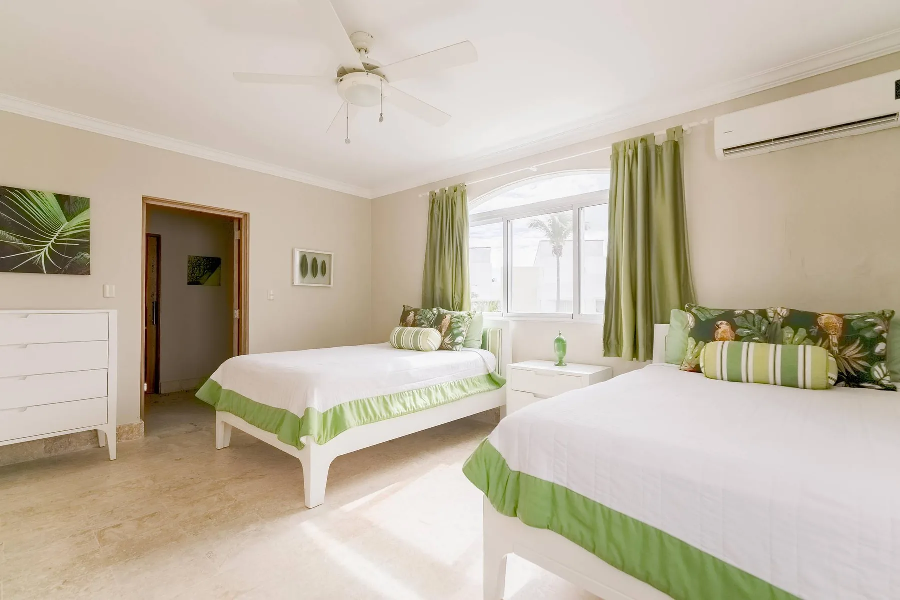 Beach Residency B6_200Mbps_RoofDeck w/Oceanview_Pool