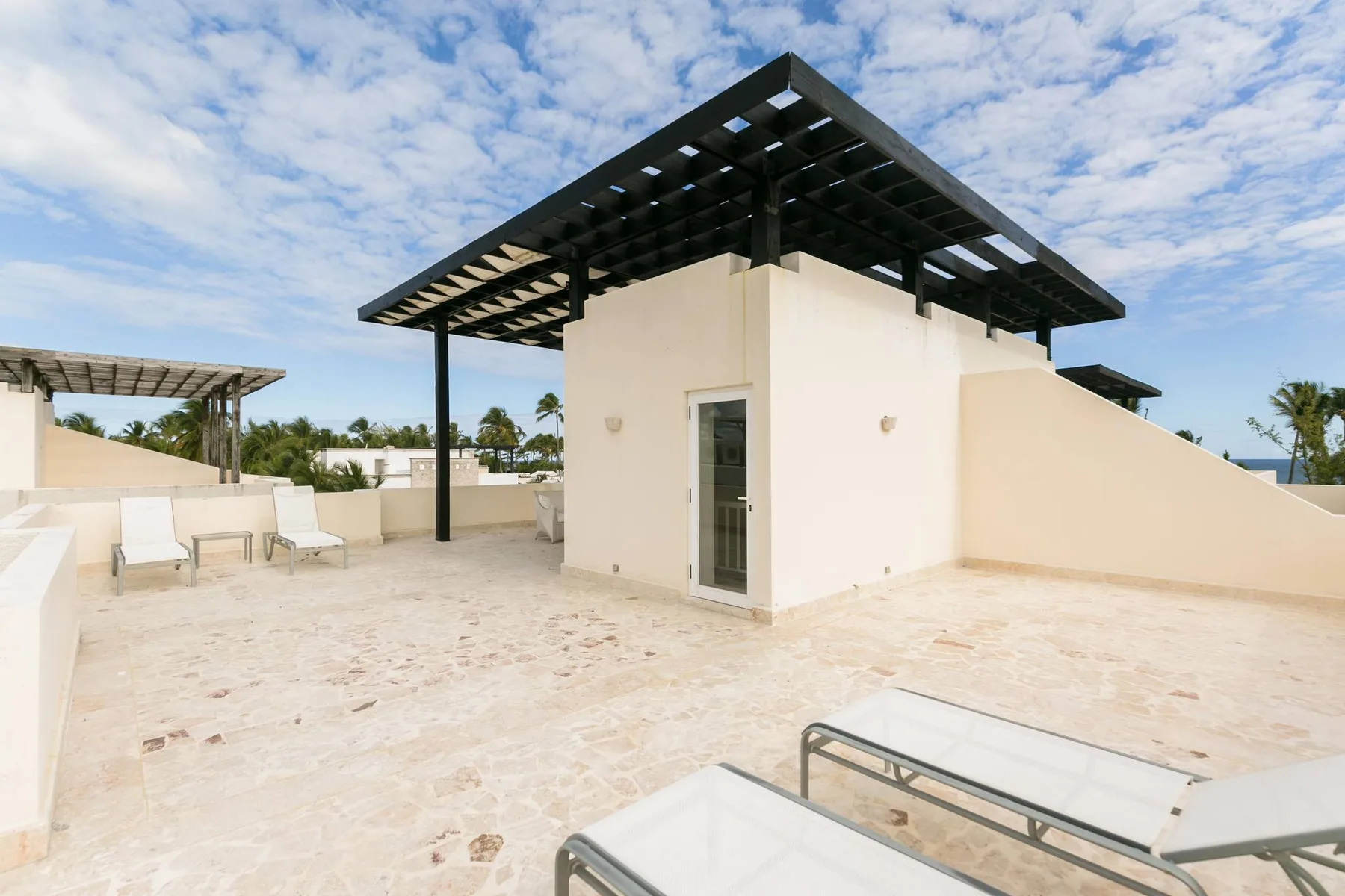 Beach Residency B6LO_200Mbps_RoofTop w/Oceanview_Pool