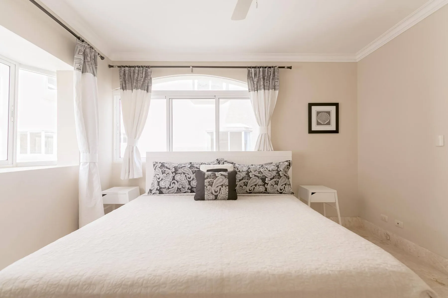 Beach Residency B6LO_200Mbps_RoofTop w/Oceanview_Pool