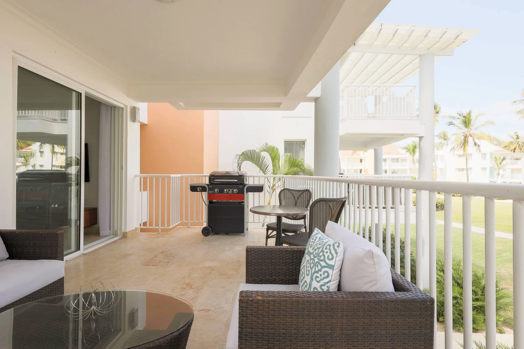 Playa Turquesa I201 LO_200 Mbps_Private Beach Access_BBQ