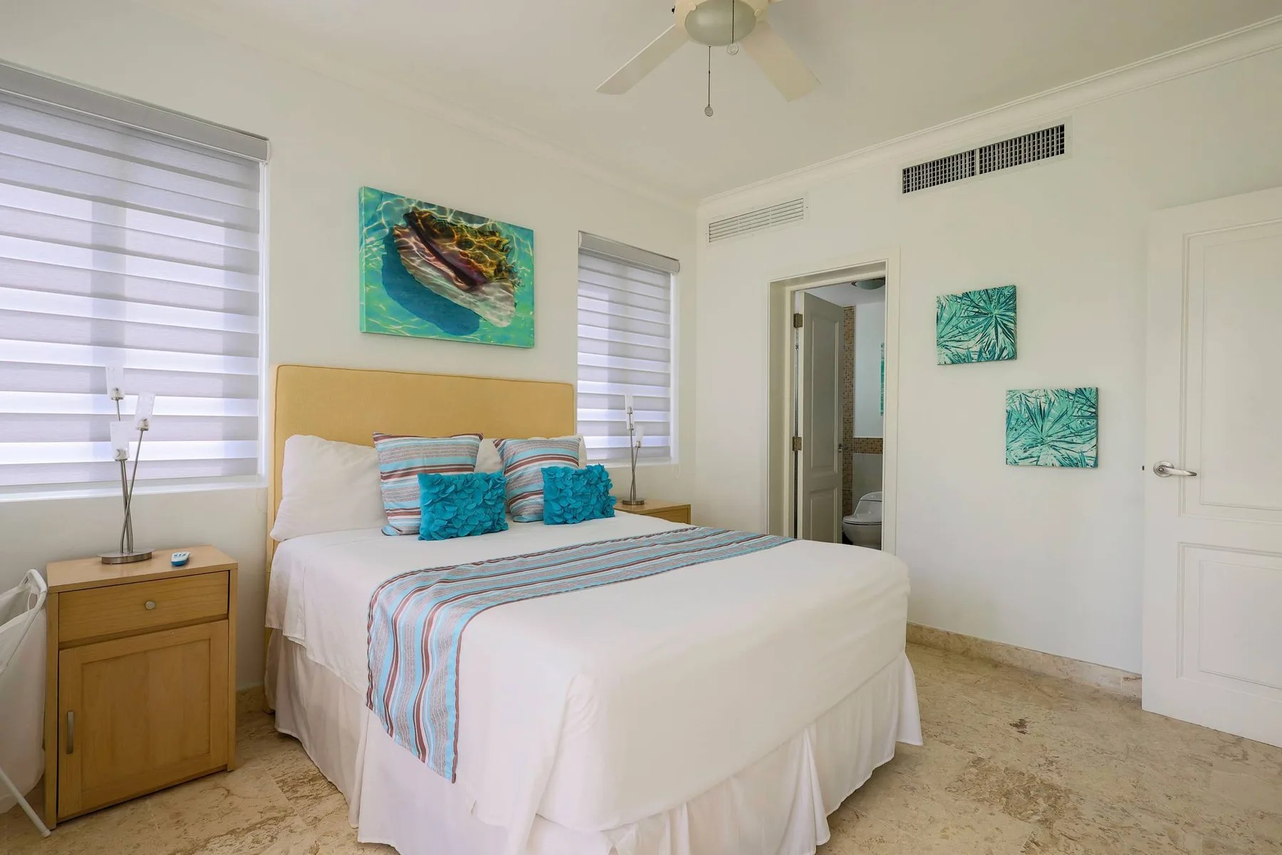 Playa Turquesa I201 LO_200 Mbps_Private Beach Access_BBQ