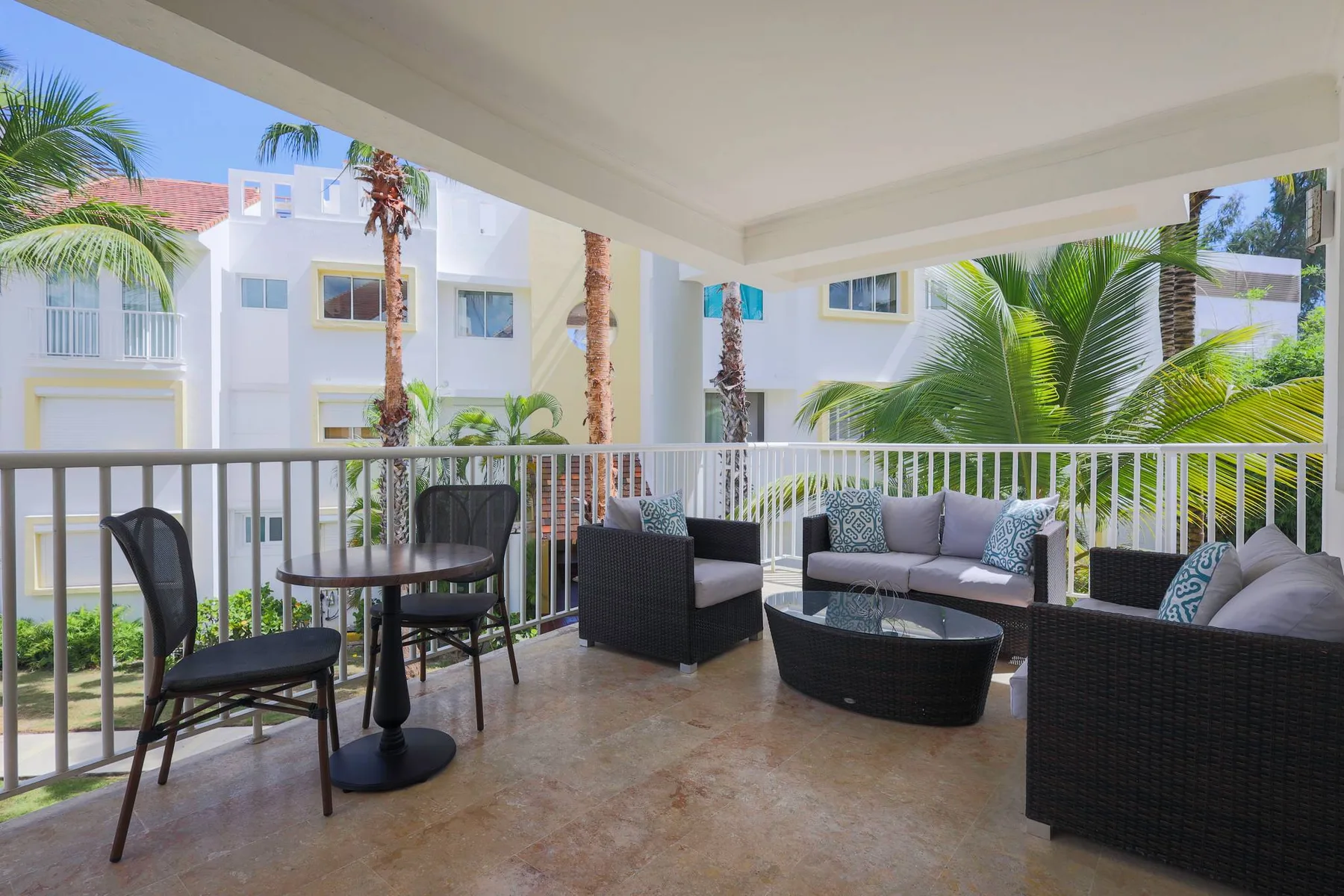 Playa Turquesa I201 LO_200 Mbps_Private Beach Access_BBQ