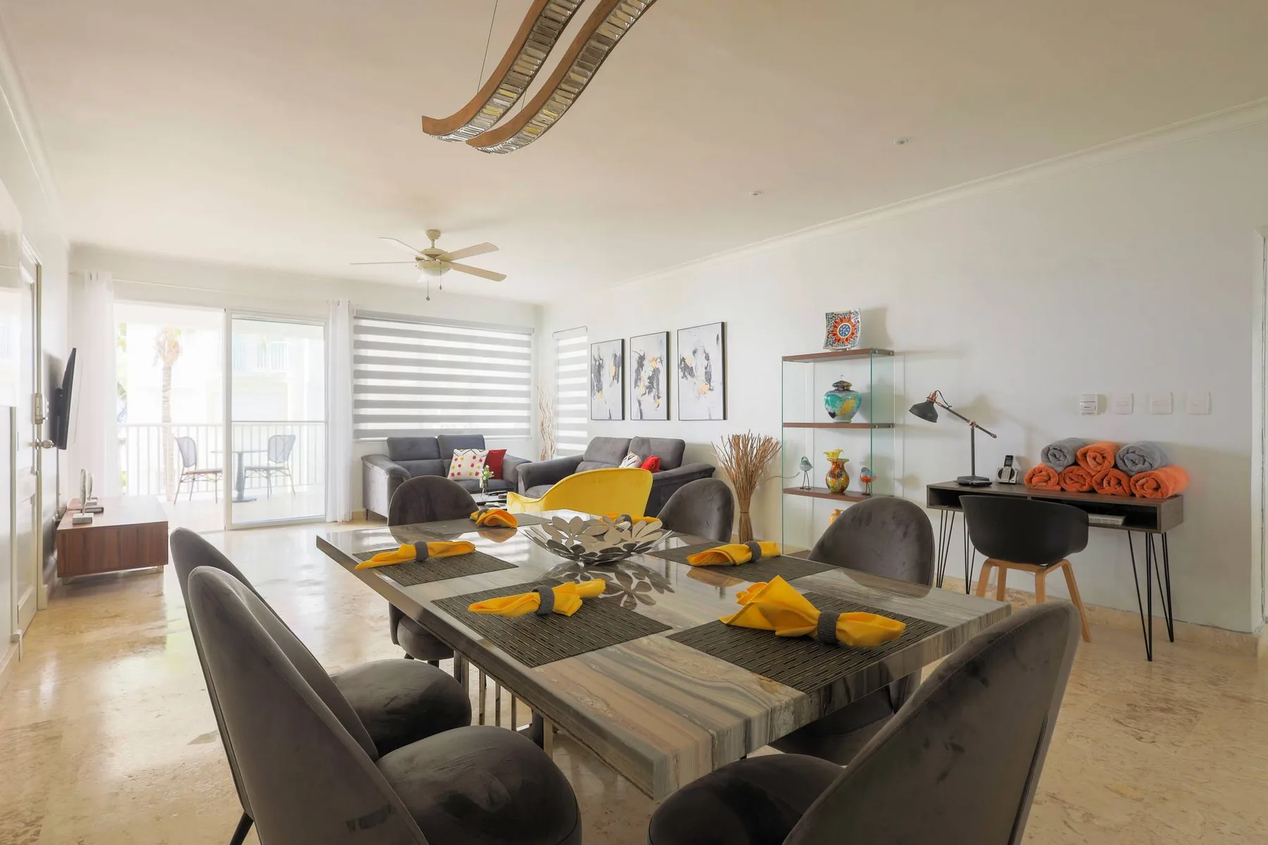 Playa Turquesa I201 LO_200 Mbps_Private Beach Access_BBQ