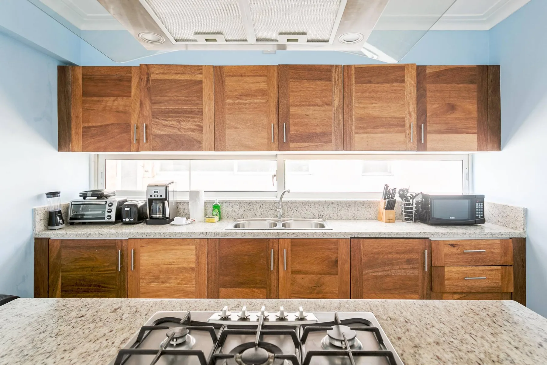 Costa Hermosa H301_80Mbps_Pool_BBQ_Walk to the Beach
