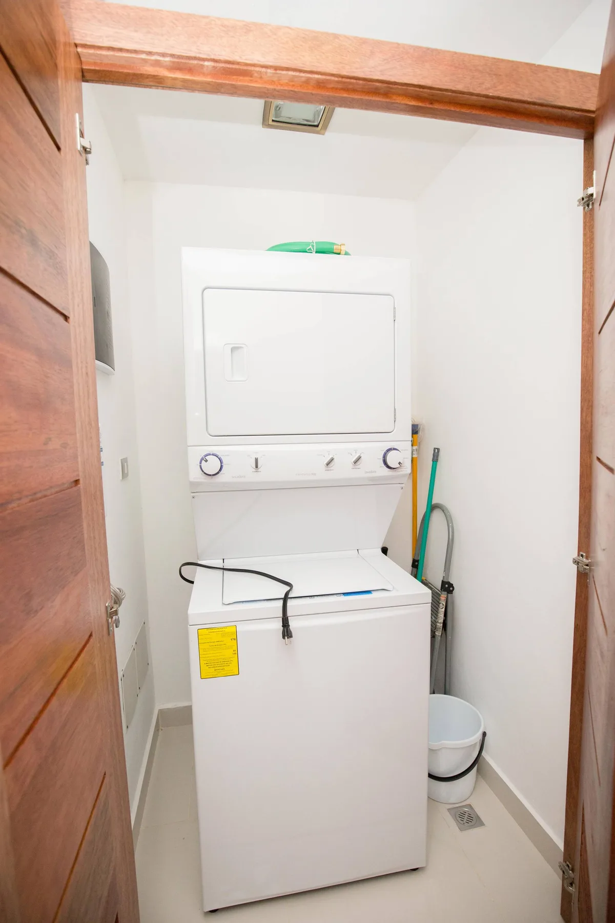 Costa Hermosa H301_80Mbps_Pool_BBQ_Walk to the Beach