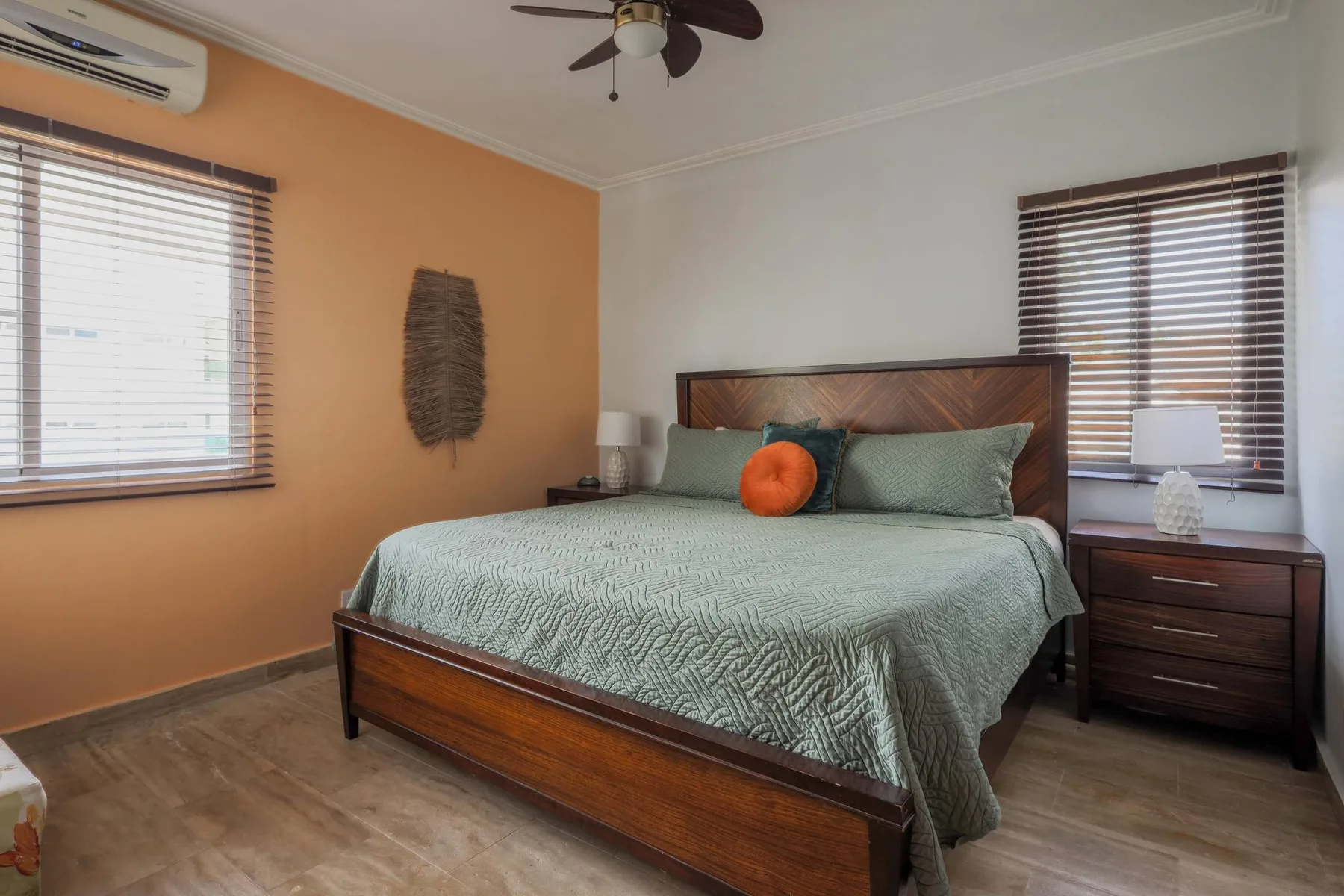 Corte Sea D302_200Mbps_Private RoofDeck_Walk2Beach