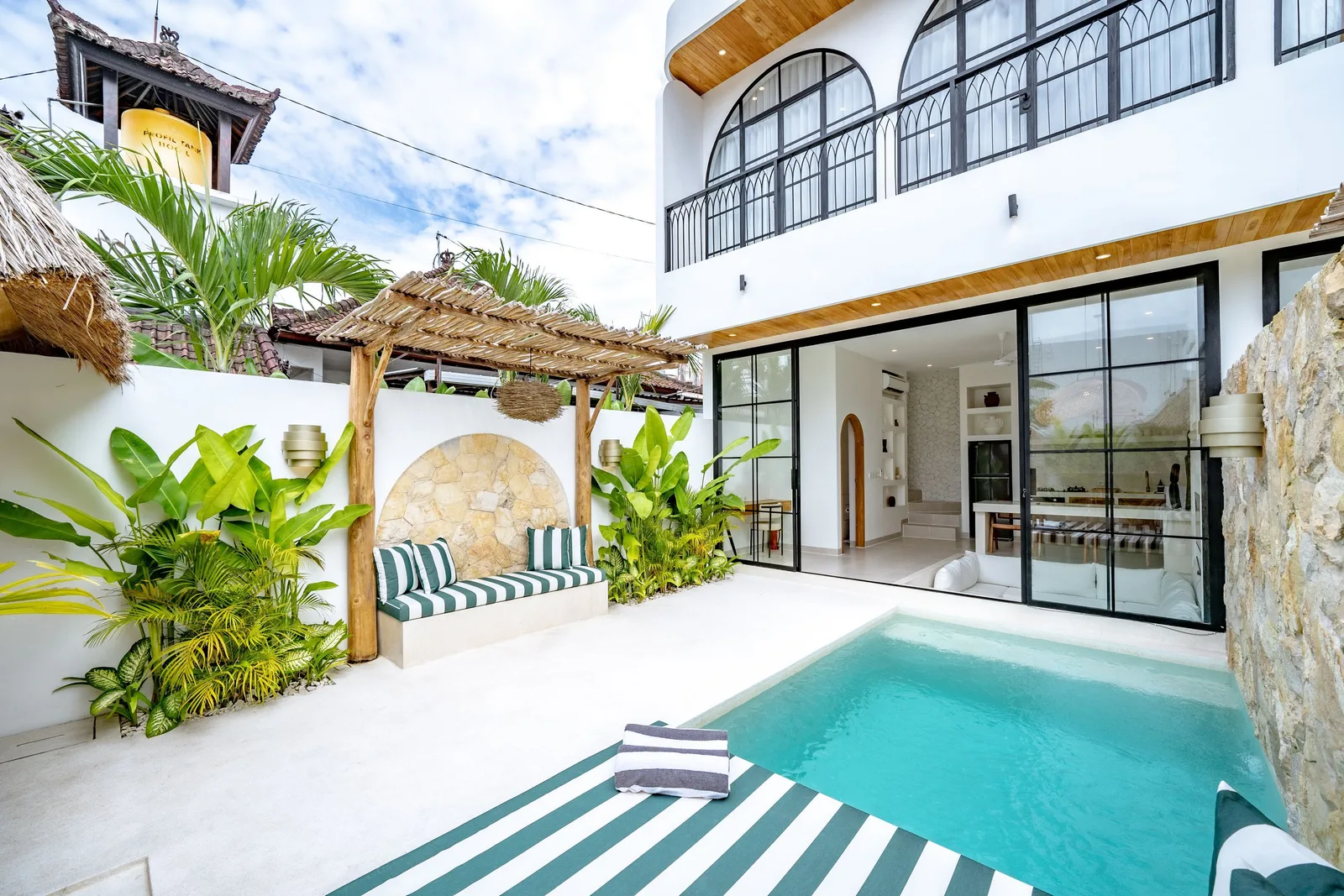 Villa Ratu
