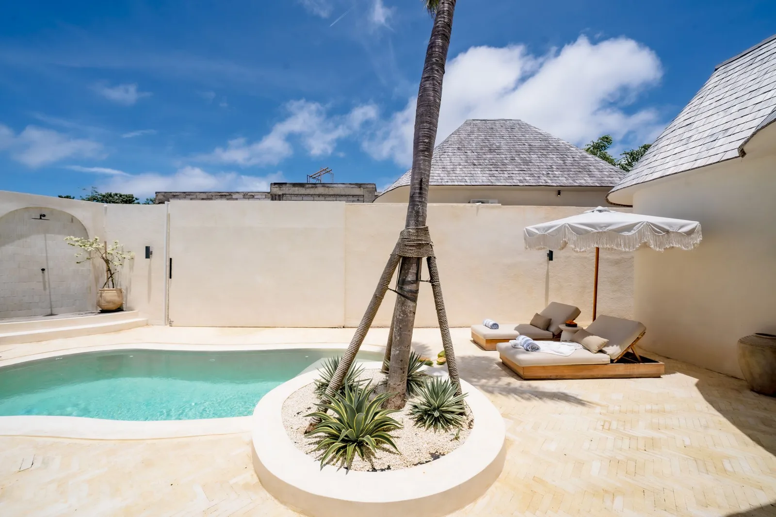 Savili Villas Nyang Nyang