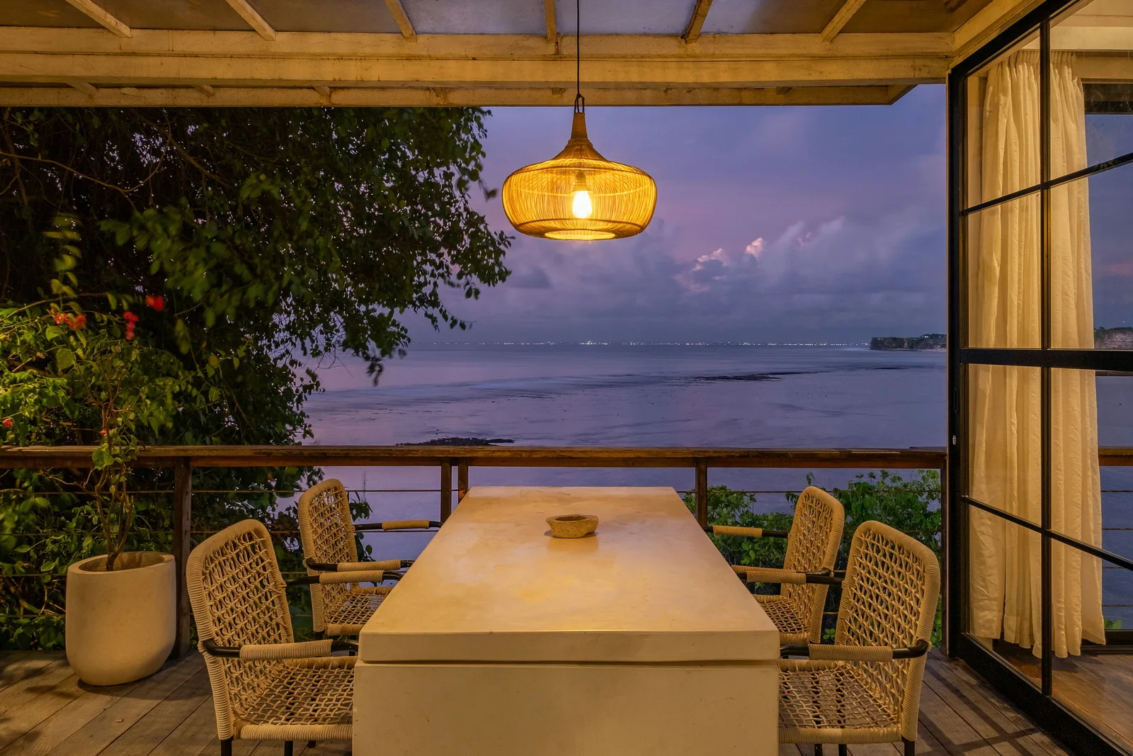 Santai by The Korowai Uluwatu
