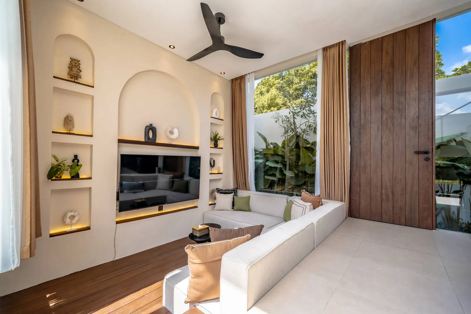 Villa Ambisi Kedungu