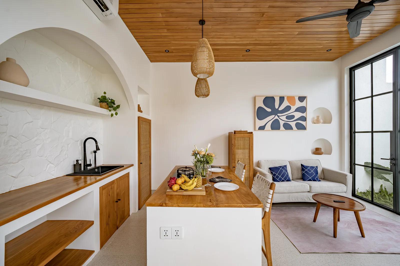Villa Sunny Day Suites