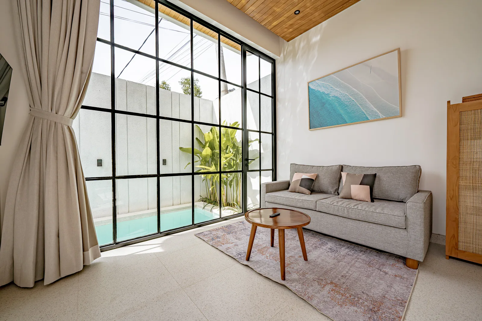 Villa Sunny Day Suites