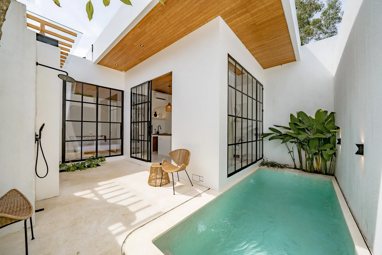 Villa Sunny Day Suites