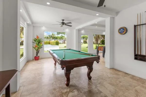 Casa Blanca Beachfront Estate