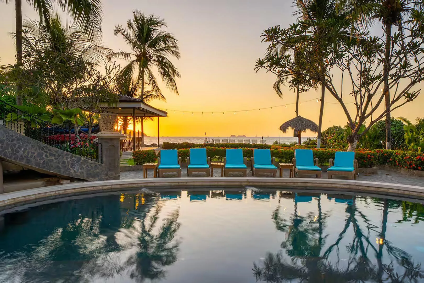 FL-01 — Beachfront Villa with Chef Service