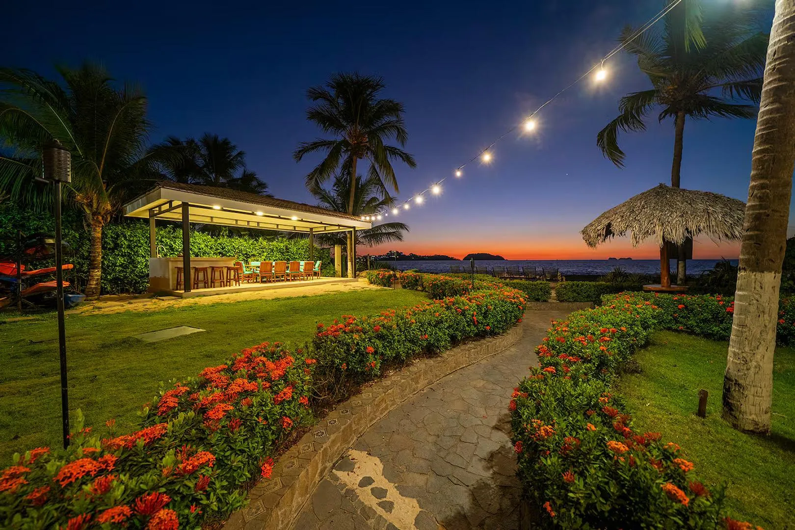 FL-01 — Beachfront Villa with Chef Service