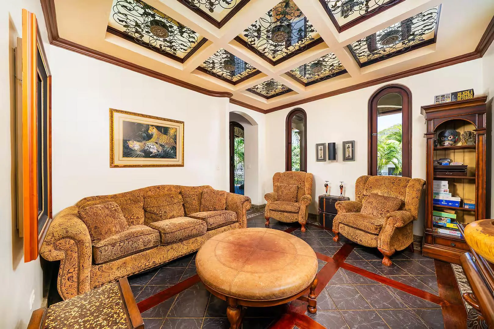 FL-01 — Beachfront Villa with Chef Service