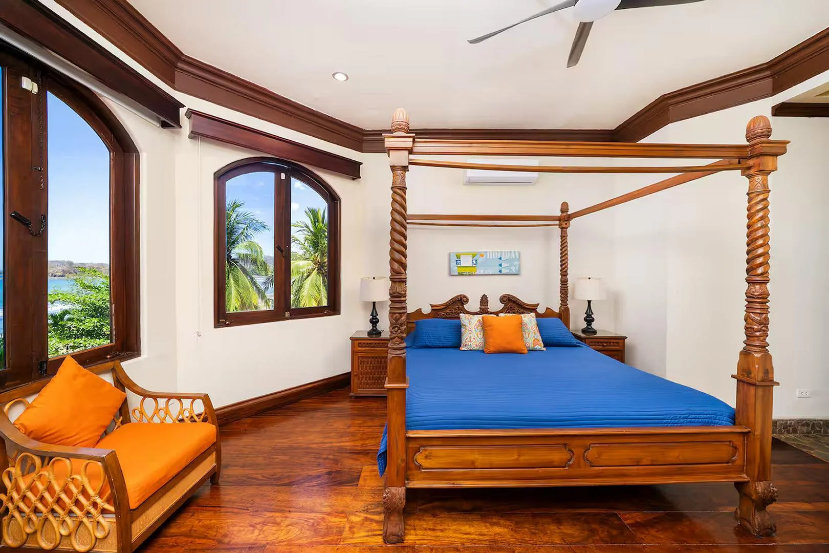 FL-01 — Beachfront Villa with Chef Service