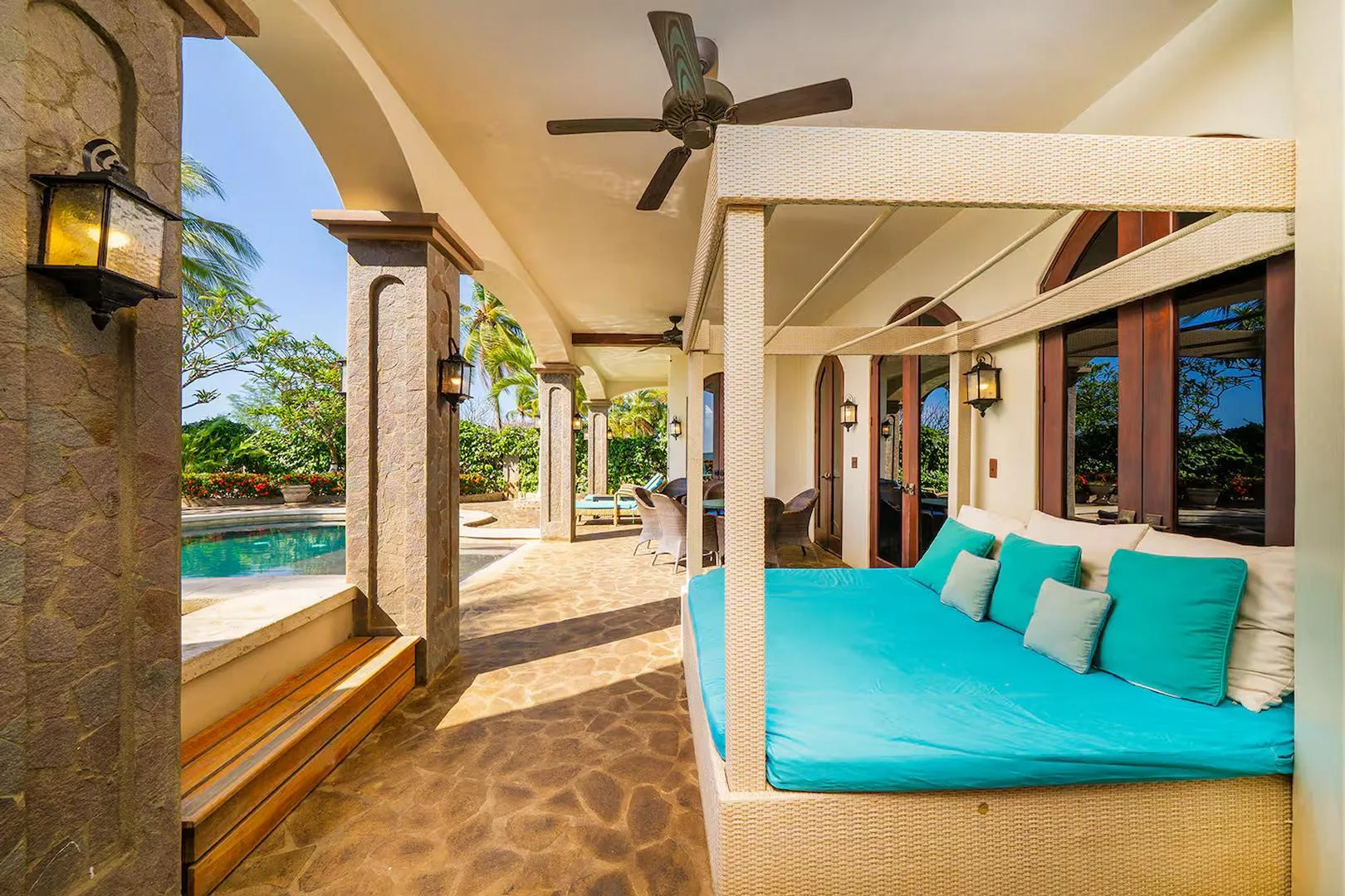 FL-01 — Beachfront Villa with Chef Service