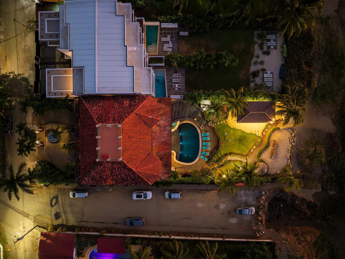 FL-01 — Beachfront Villa with Chef Service