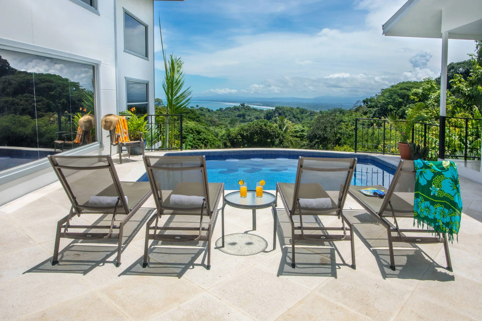 MA-10 — Sunset View Villa in Manuel Antonio with Private Guest House & Pool
