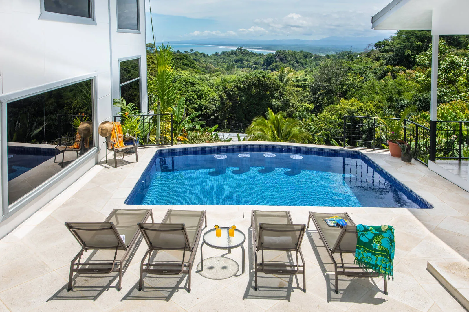 MA-10 — Sunset View Villa in Manuel Antonio with Private Guest House & Pool