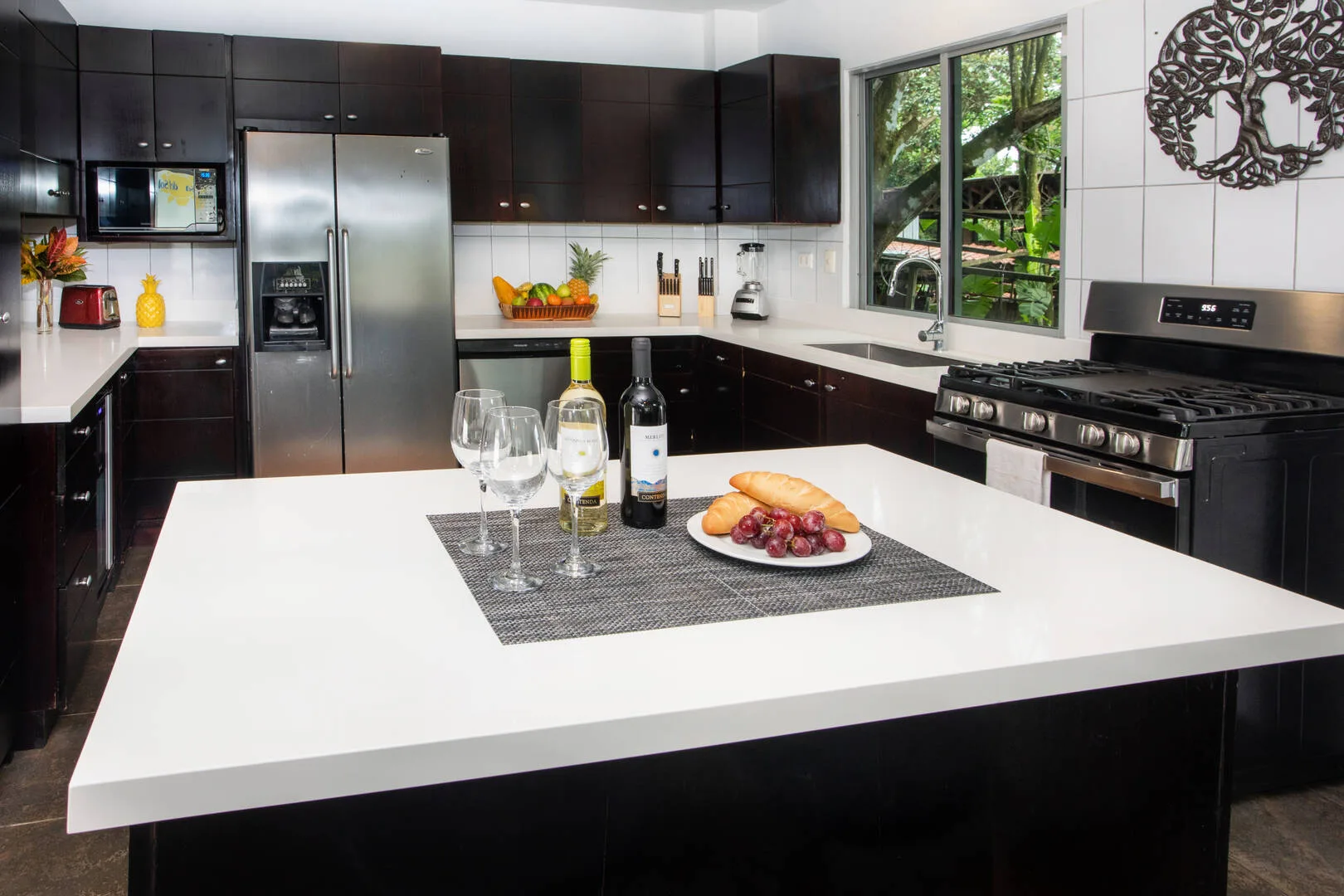 MA-10 — Sunset View Villa in Manuel Antonio with Private Guest House & Pool