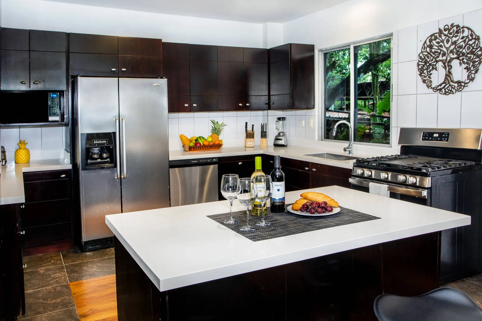 MA-10 — Sunset View Villa in Manuel Antonio with Private Guest House & Pool