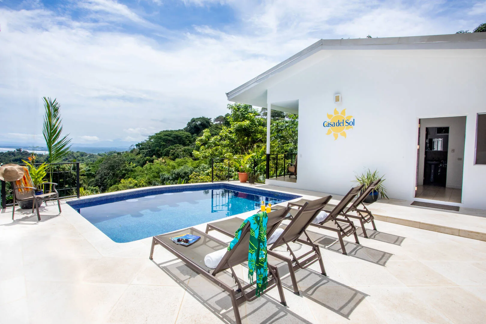 MA-10 — Sunset View Villa in Manuel Antonio with Private Guest House & Pool