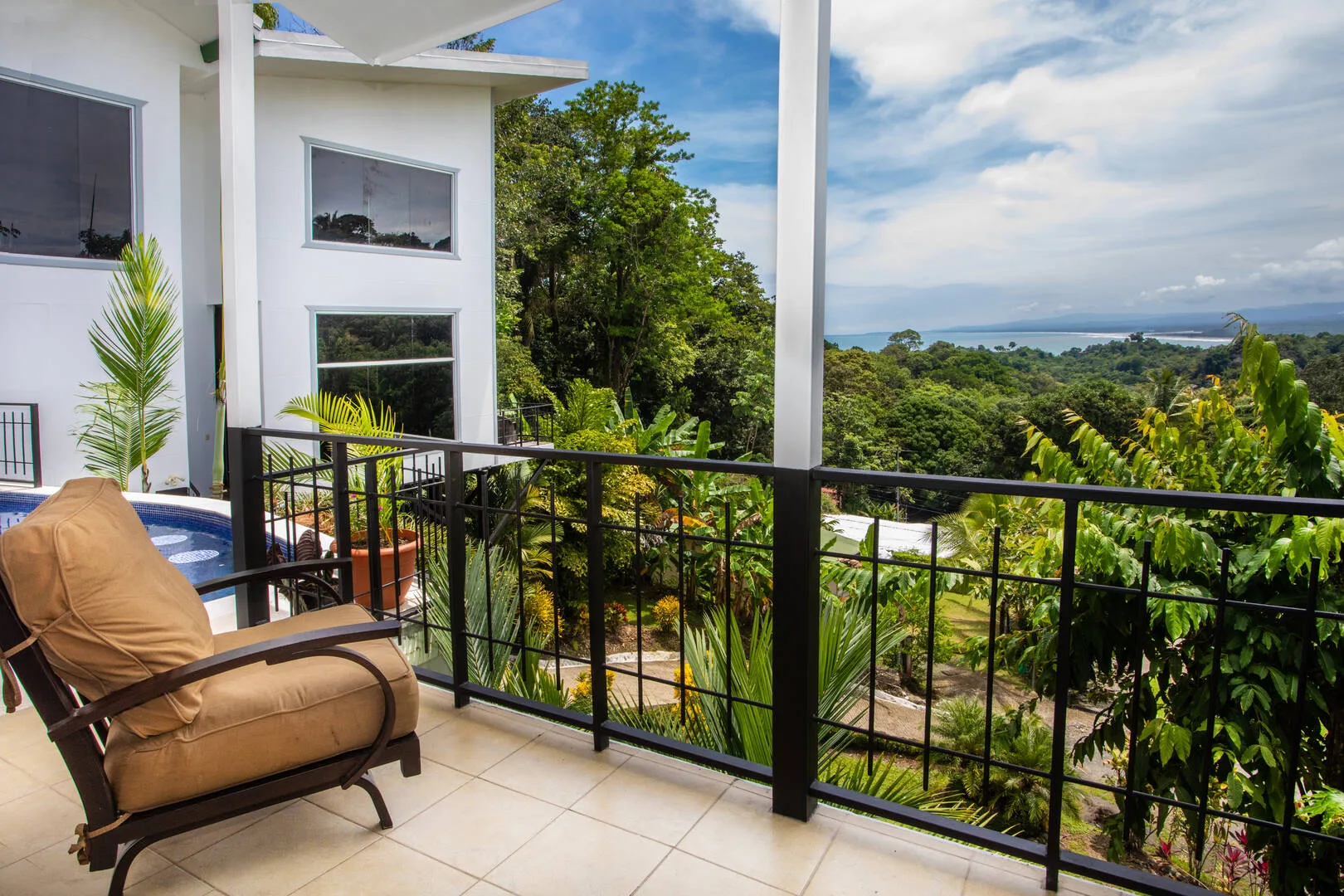 MA-10 — Sunset View Villa in Manuel Antonio with Private Guest House & Pool