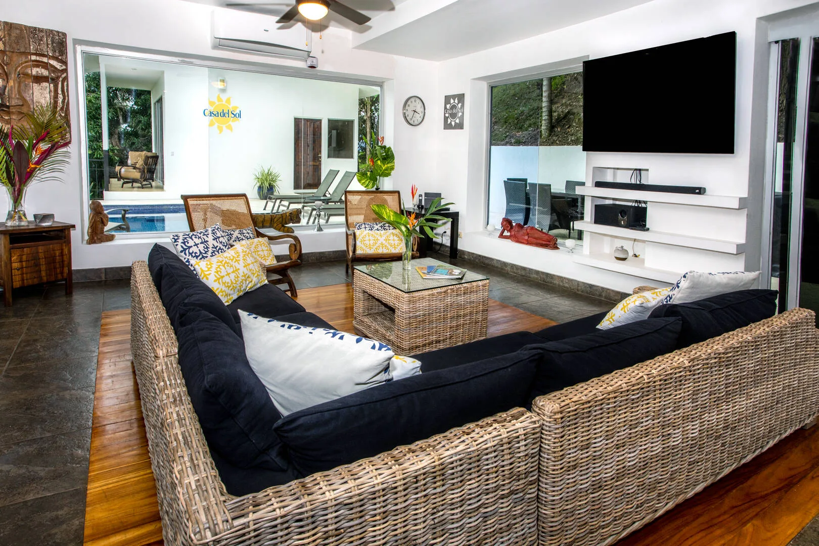 MA-10 — Sunset View Villa in Manuel Antonio with Private Guest House & Pool