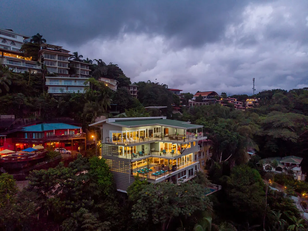 MA-25 — Ocean View Family Villa