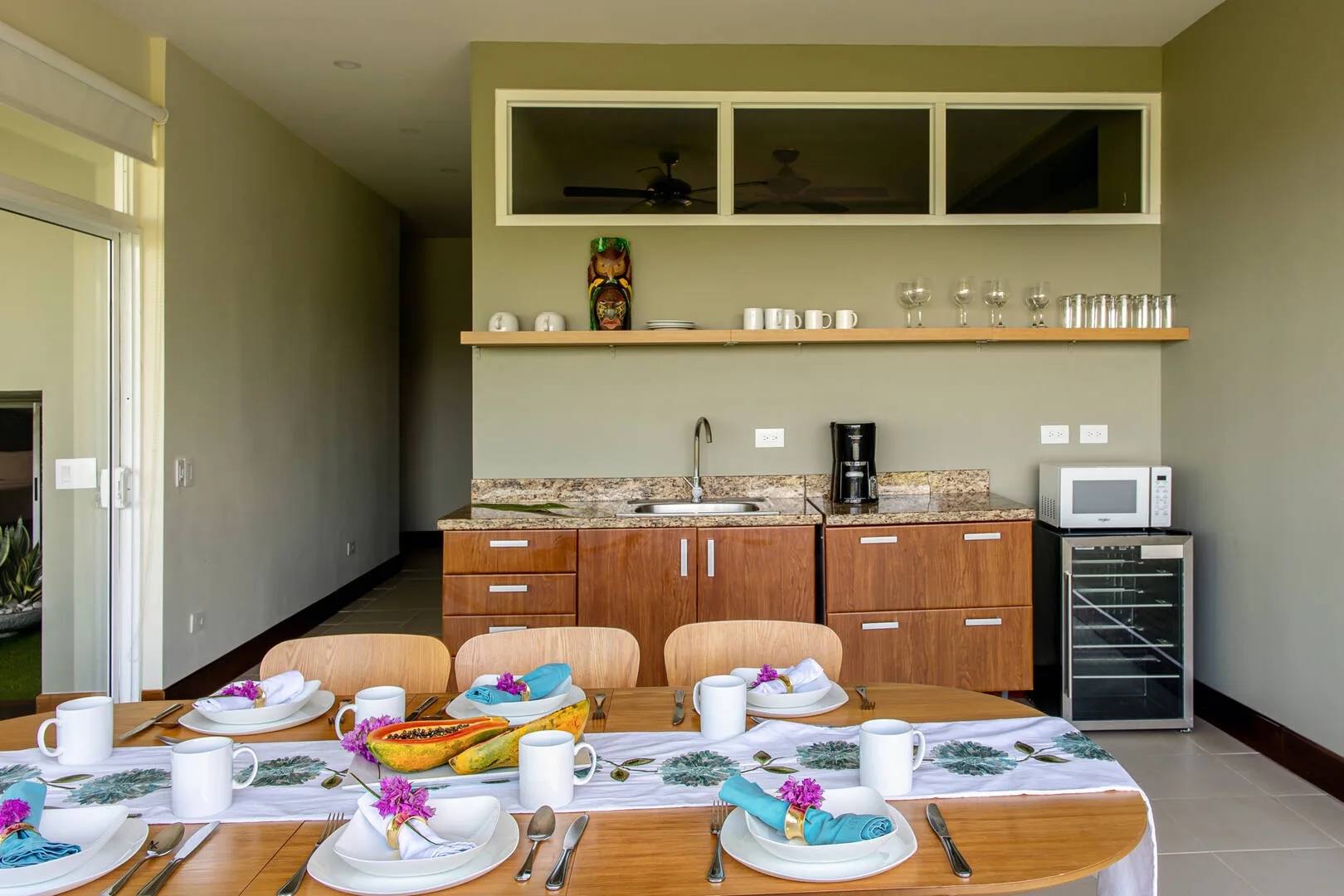 MA-25 — Ocean View Family Villa