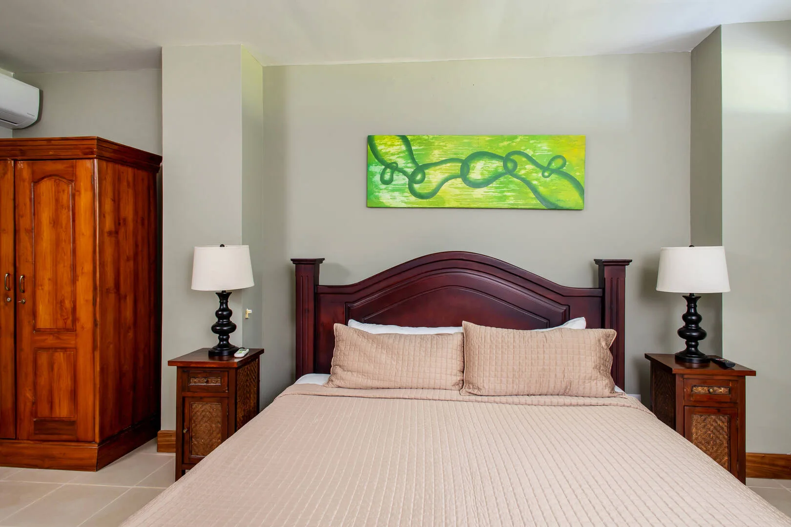 MA-25 — Ocean View Family Villa