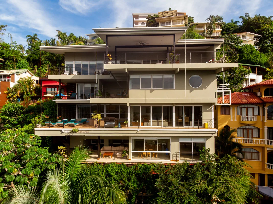 MA-25 — Ocean View Family Villa