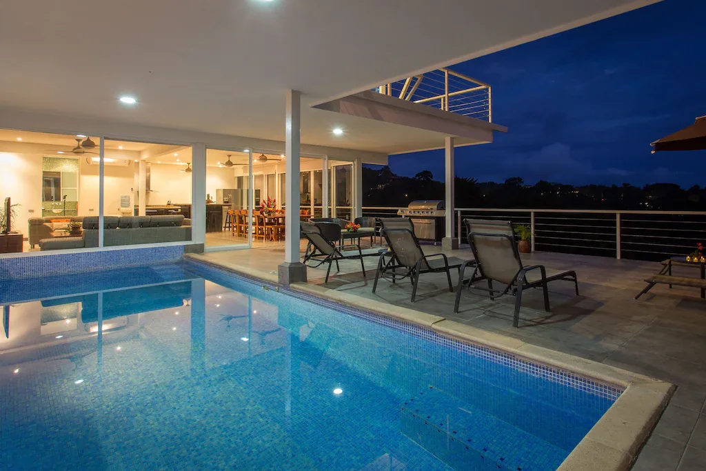 MA-25 — Ocean View Family Villa