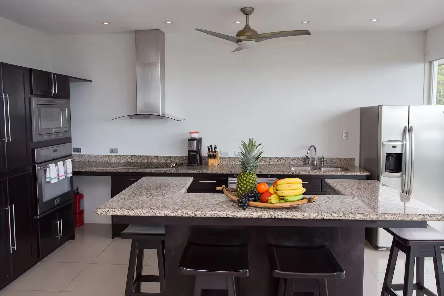 MA-25 — Ocean View Family Villa