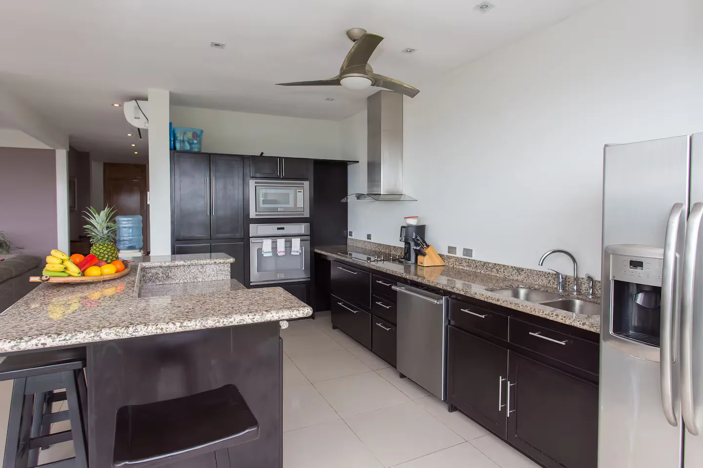 MA-25 — Ocean View Family Villa