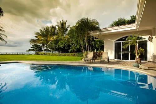 FL-41 — Playa Potrero Beachfront Home With Pool