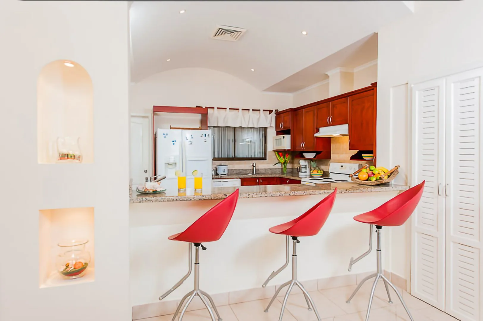 TA-05 — Tamarindo Penthouse Villa