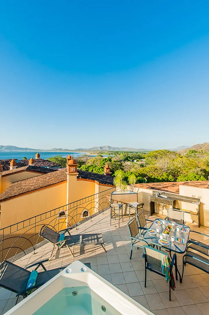 TA-05 — Tamarindo Penthouse Villa