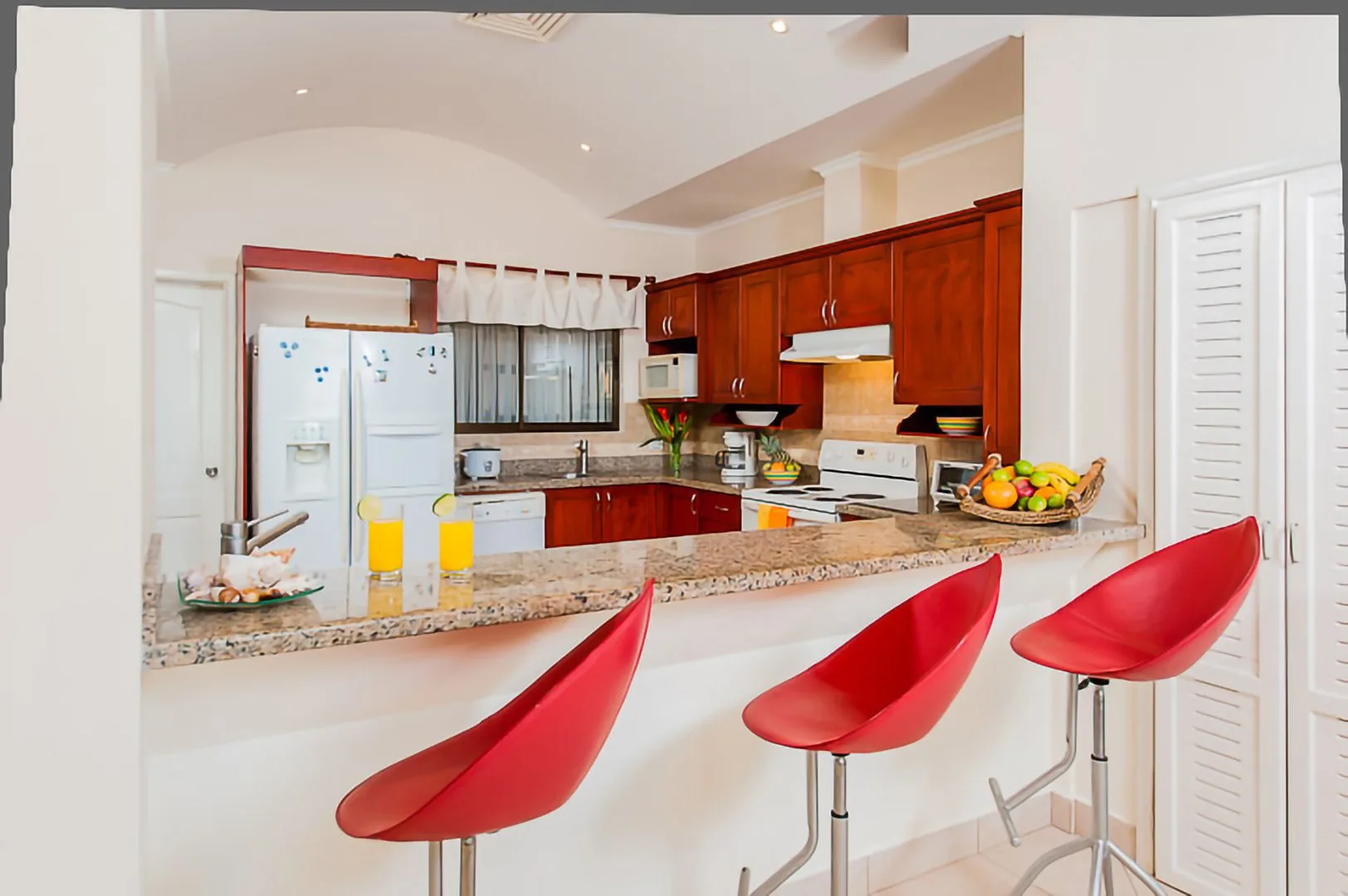 TA-05 — Tamarindo Penthouse Villa