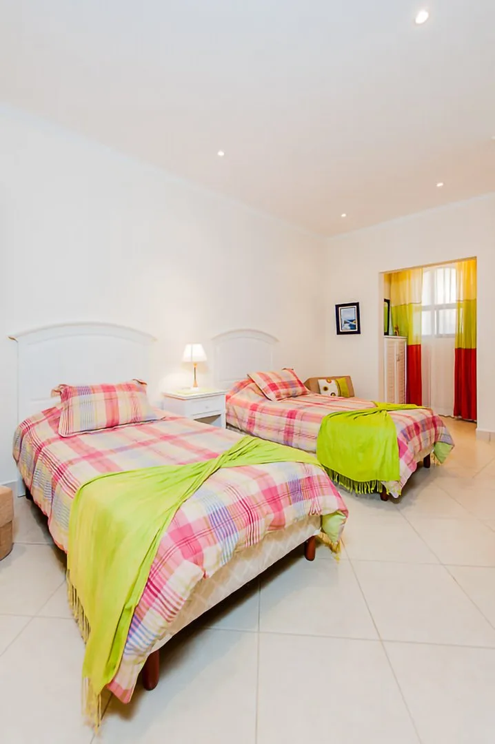TA-05 — Tamarindo Penthouse Villa