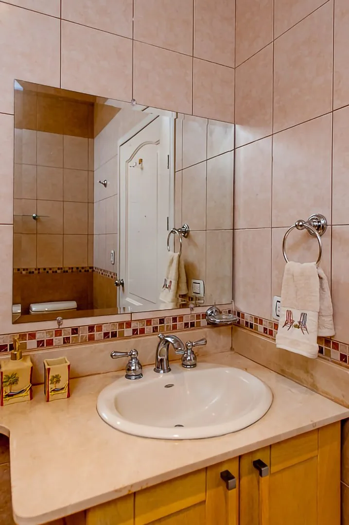 TA-05 — Tamarindo Penthouse Villa