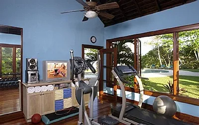 OR-01 — Ocho Rios Beachfront Villa