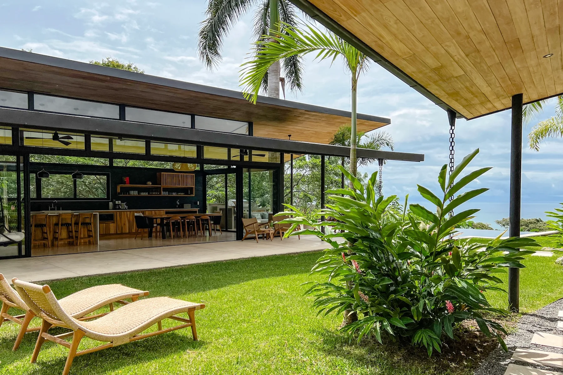 Villa Paloma, Santa Teresa